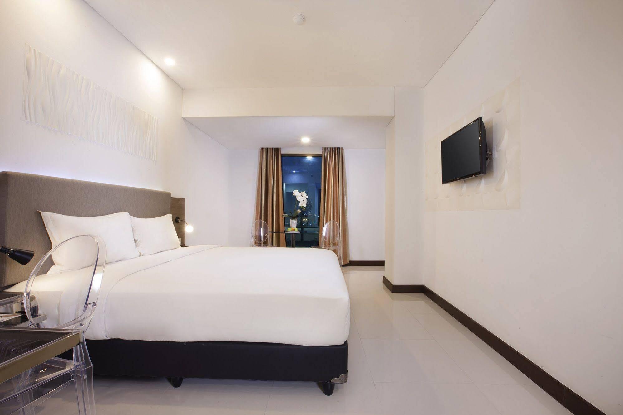 Verse Hotel Cirebon Exteriér fotografie