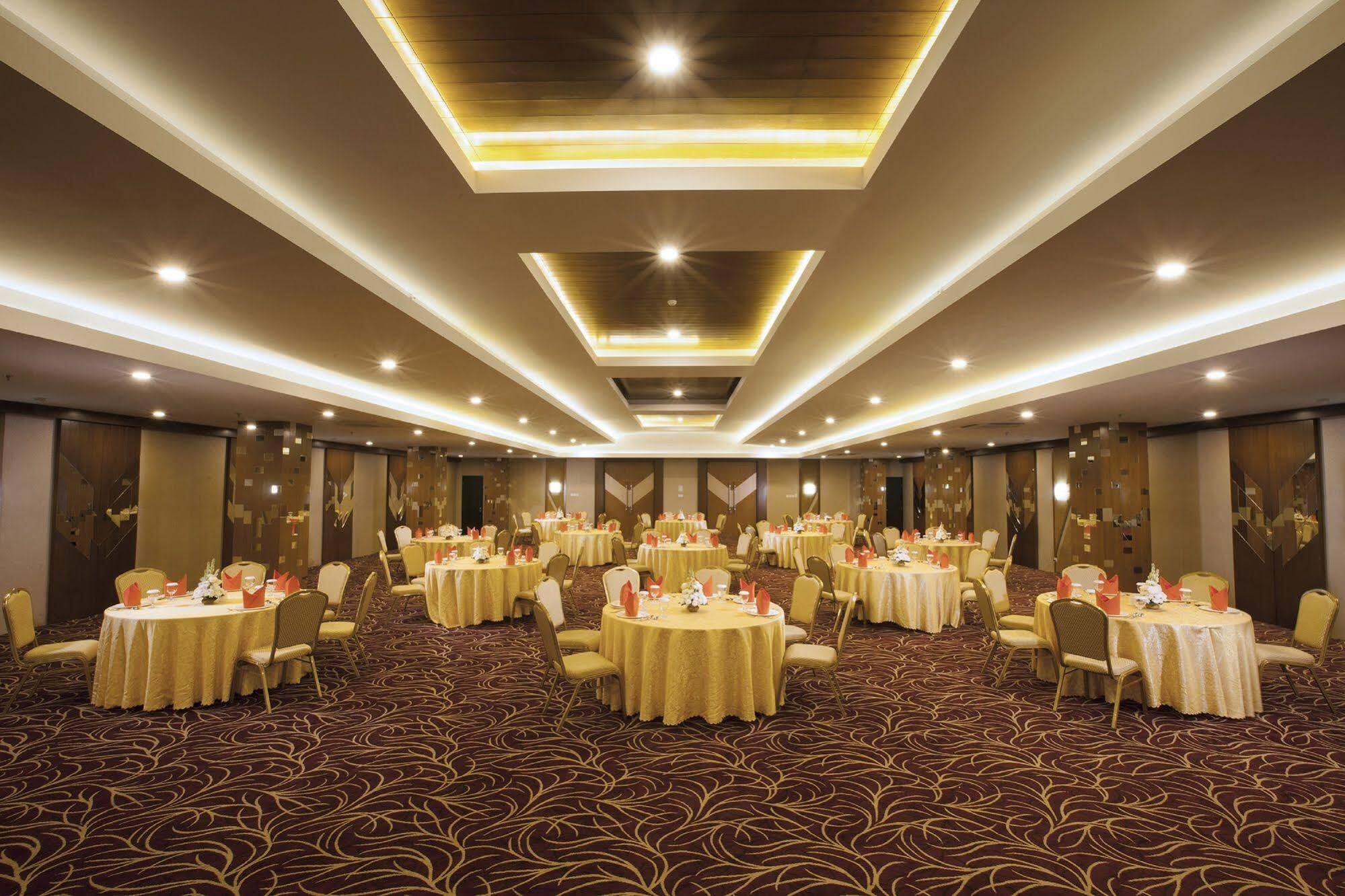 Verse Hotel Cirebon Exteriér fotografie