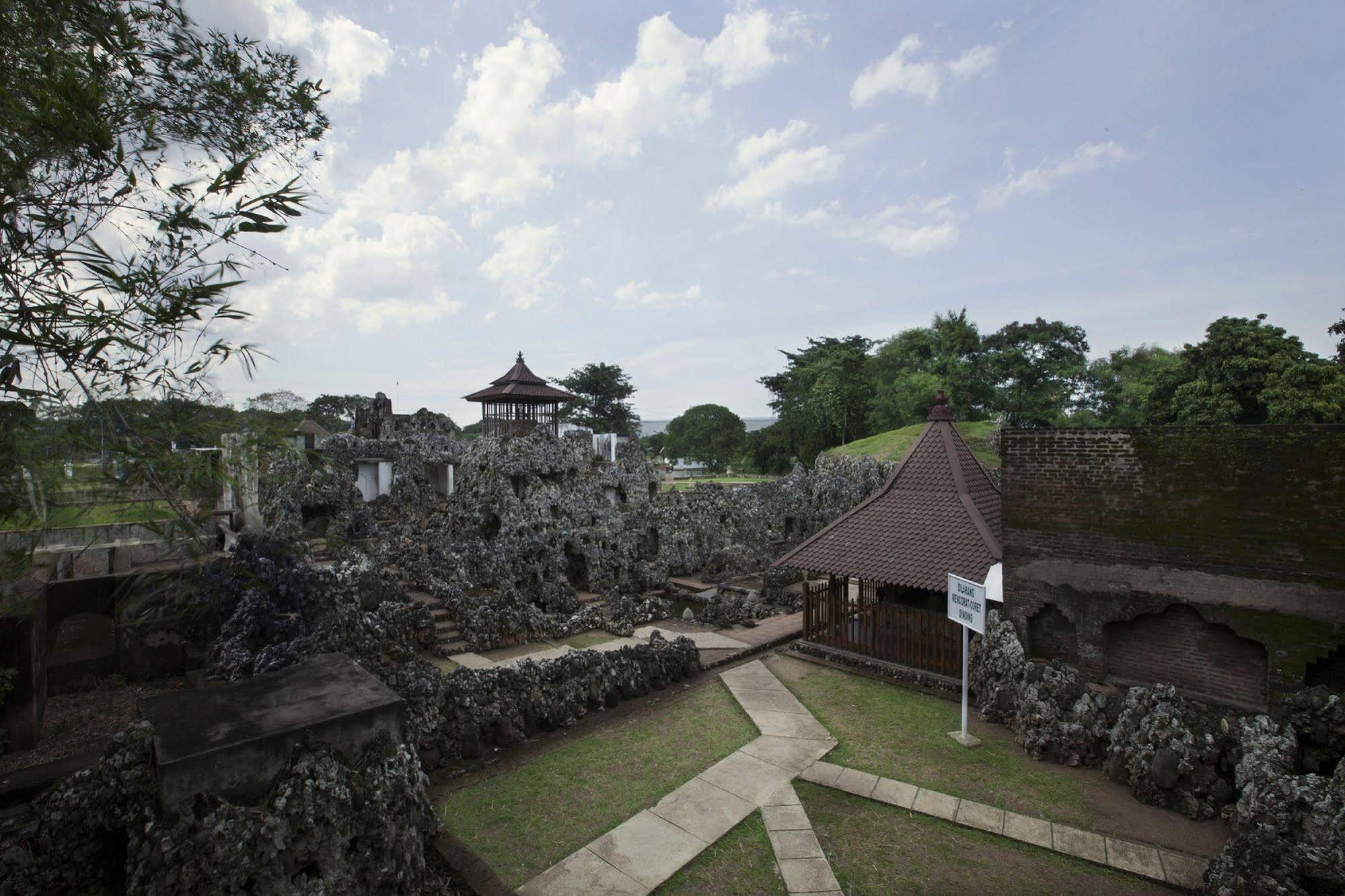 Verse Hotel Cirebon Exteriér fotografie